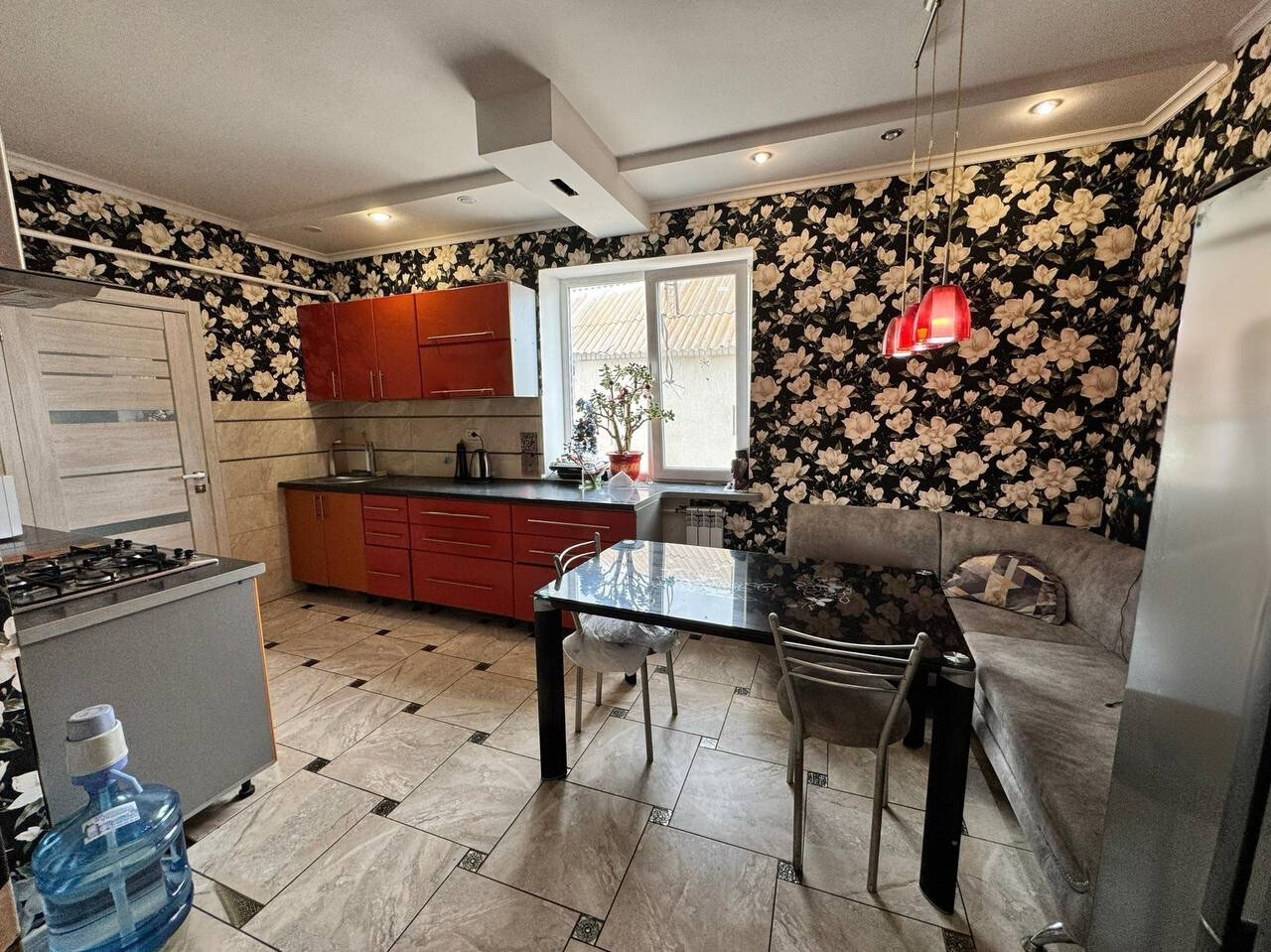 Фото №4: Дом 154&nbsp;м² + 27&nbsp;сот., 1&nbsp;эт. - Мариуполь, р. Жовтневый, ул. Административная площадь