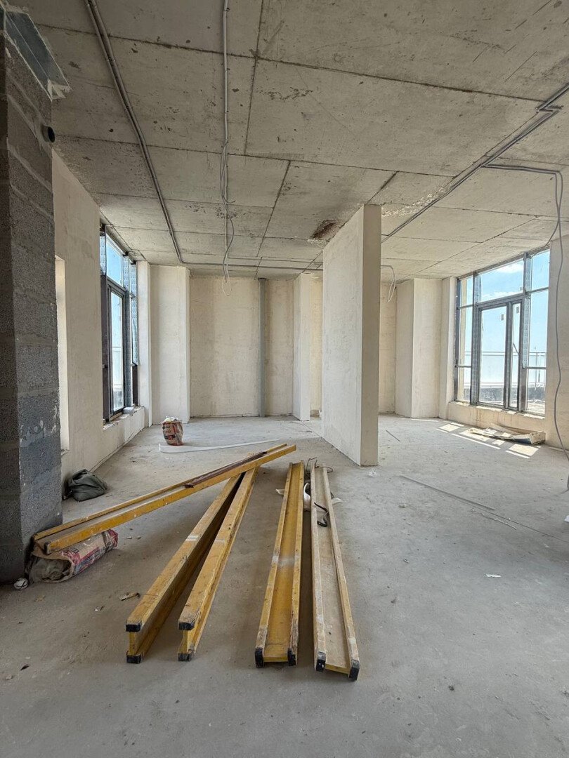 Фото №18: Коммерция 670&nbsp;м², 7/9&nbsp;эт. - Мариуполь, р. Жовтневый, пр-кт Металлургов, 54А