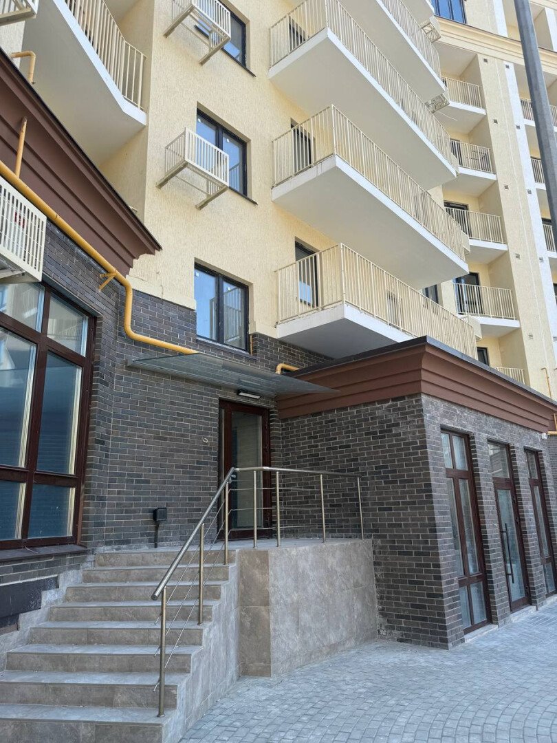 Фото №3: Коммерция 670&nbsp;м², 7/9&nbsp;эт. - Мариуполь, р. Жовтневый, пр-кт Металлургов, 54А