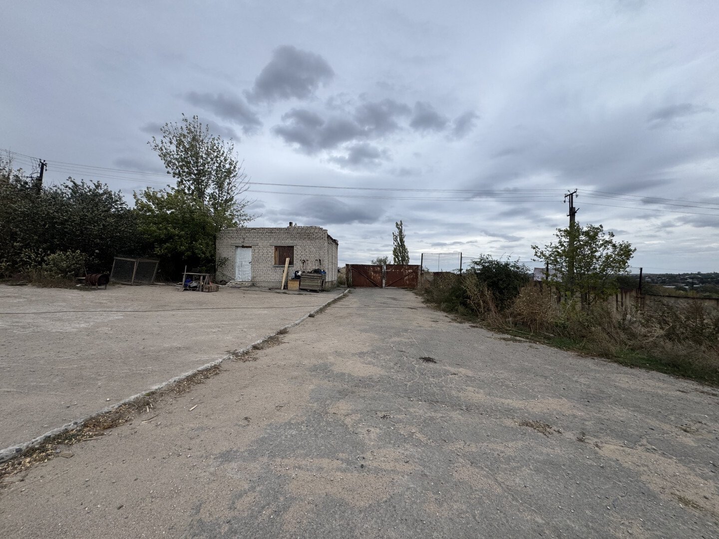Фото №4: Коммерция 660&nbsp;м², 1/1&nbsp;эт. - Мангуш, ул. Мурзы, 46А