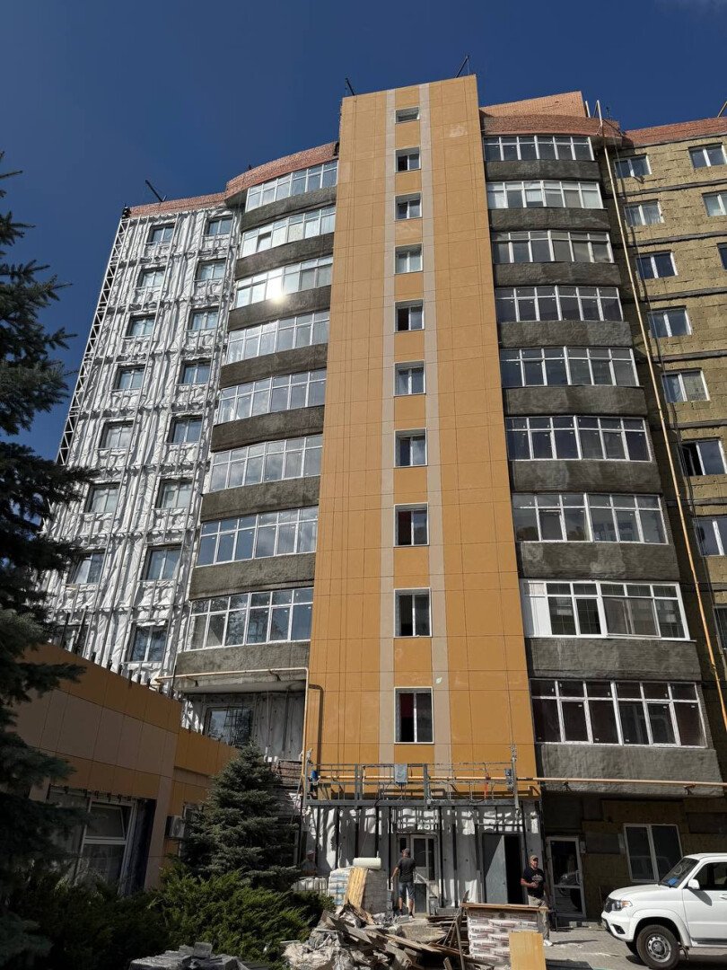 Фото №11: 3-комнатная квартира 195&nbsp;м², 7/9&nbsp;эт. - Мариуполь, р. Жовтневый, пр-кт Строителей, 108А