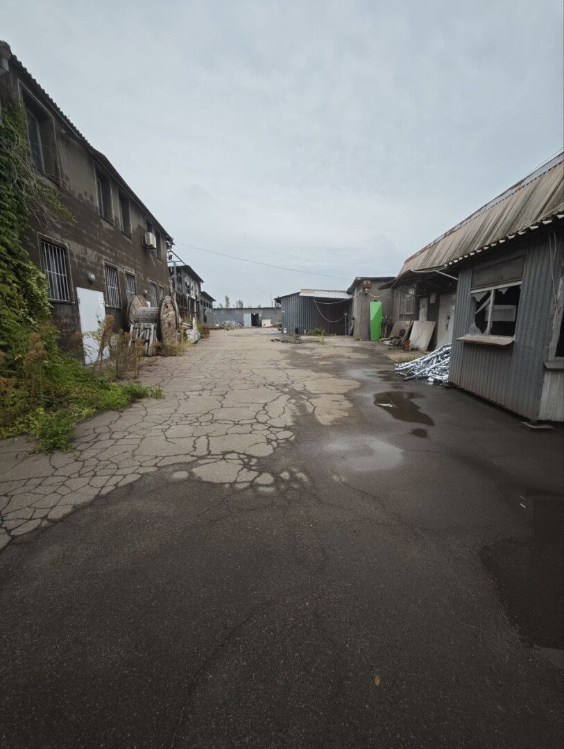 Фото №2: Коммерция 3767&nbsp;м², 2/2&nbsp;эт. - Мариуполь, р. Жовтневый, ул. гавань Шмидта, 10
