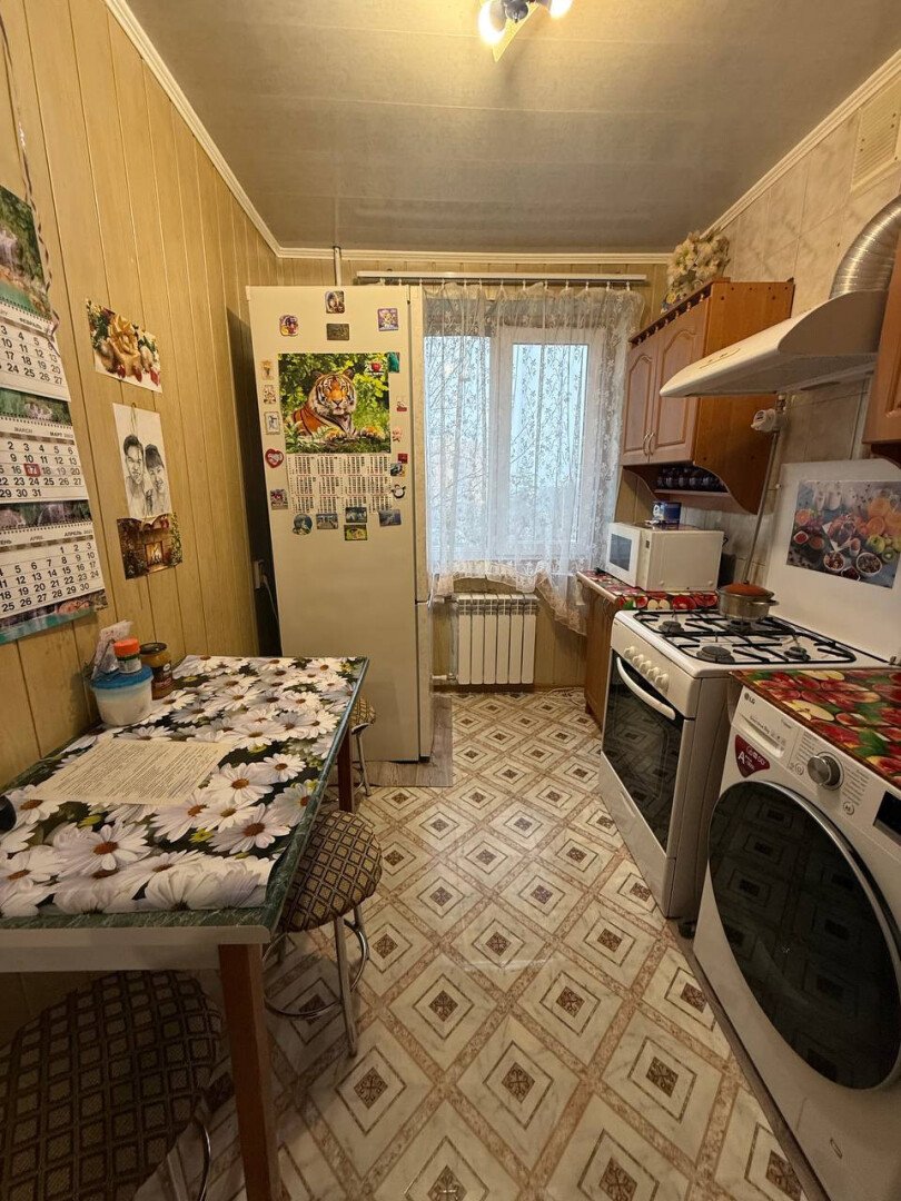 Фото №3: 3-комнатная квартира 56&nbsp;м², 3/9&nbsp;эт. - Мариуполь, Жовтневый, Западный, мкр. 21-й, пр-кт Строителей, 166