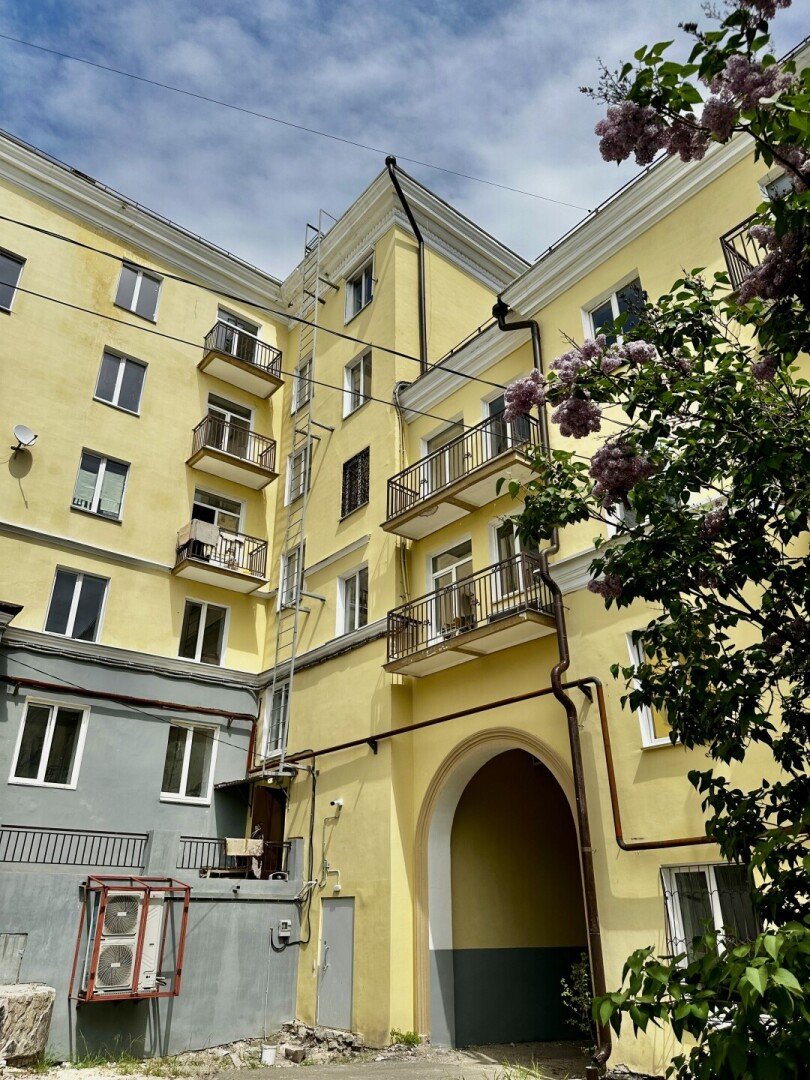 Фото №4: 3-комнатная квартира 87&nbsp;м², 4/5&nbsp;эт. - Мариуполь, р. Жовтневый, пр-кт Ленина, 24
