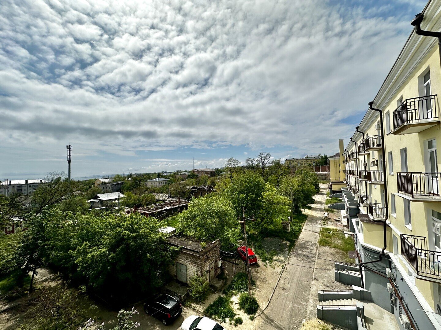 Фото №3: 3-комнатная квартира 87&nbsp;м², 4/5&nbsp;эт. - Мариуполь, р. Жовтневый, пр-кт Ленина, 24