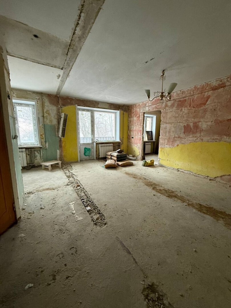Фото №1: 3-комнатная квартира 55&nbsp;м², 2/5&nbsp;эт. - Мариуполь, р. Жовтневый, ул. Энгельса, 32