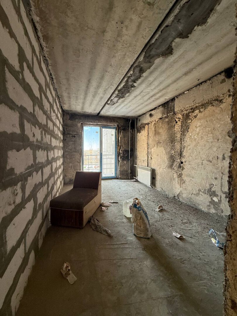 Фото №5: 4-комнатная квартира 79&nbsp;м², 6/9&nbsp;эт. - Мариуполь, Жовтневый, Западный, мкр. 20-й, пр-кт Строителей, 175