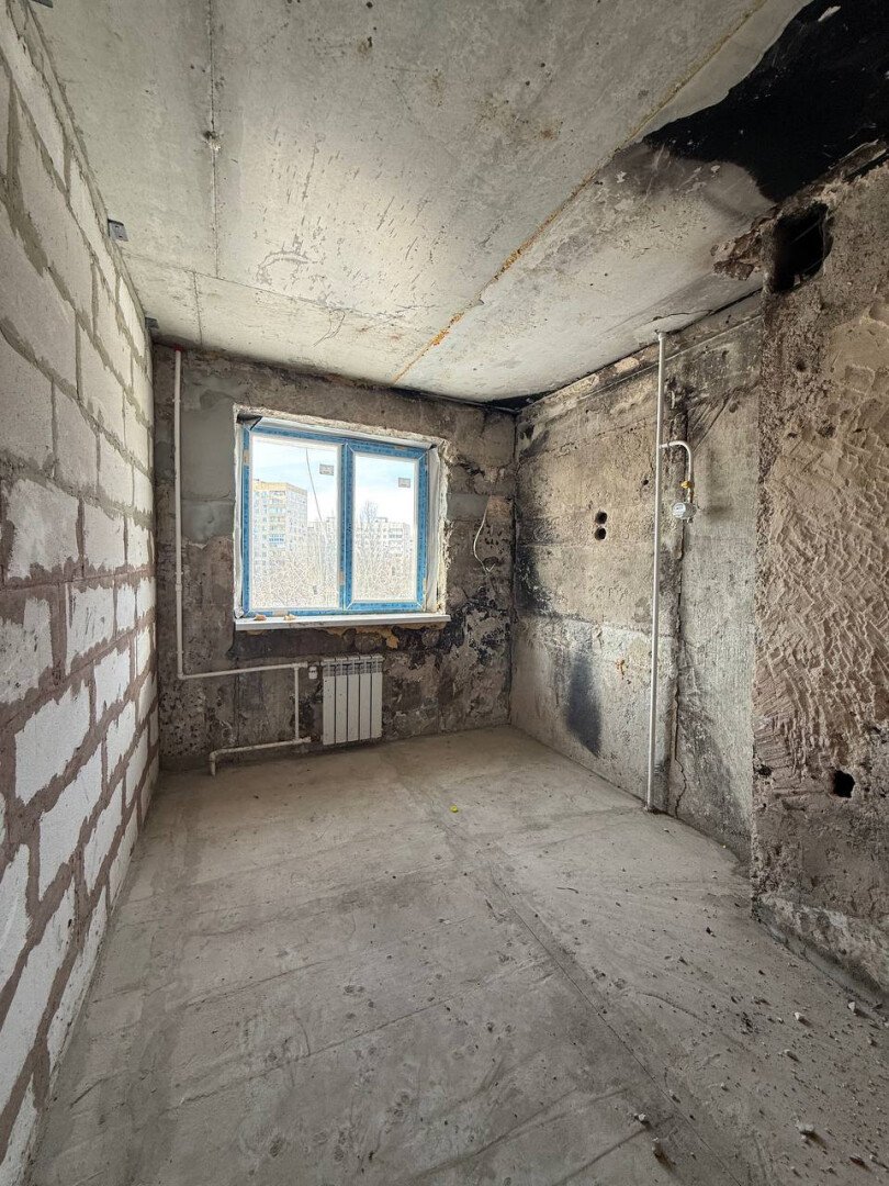 Фото №6: 4-комнатная квартира 79&nbsp;м², 6/9&nbsp;эт. - Мариуполь, Жовтневый, Западный, мкр. 20-й, пр-кт Строителей, 175