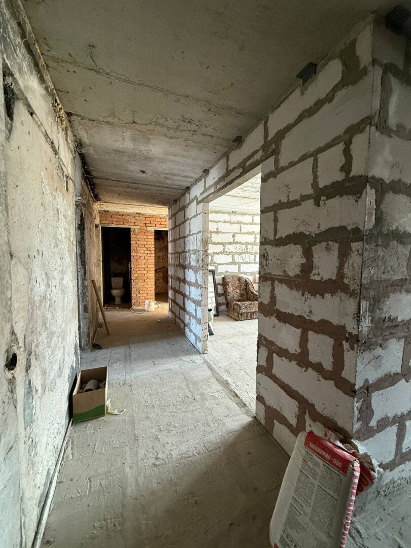Фото №7: 4-комнатная квартира 79&nbsp;м², 6/9&nbsp;эт. - Мариуполь, Жовтневый, Западный, мкр. 20-й, пр-кт Строителей, 175