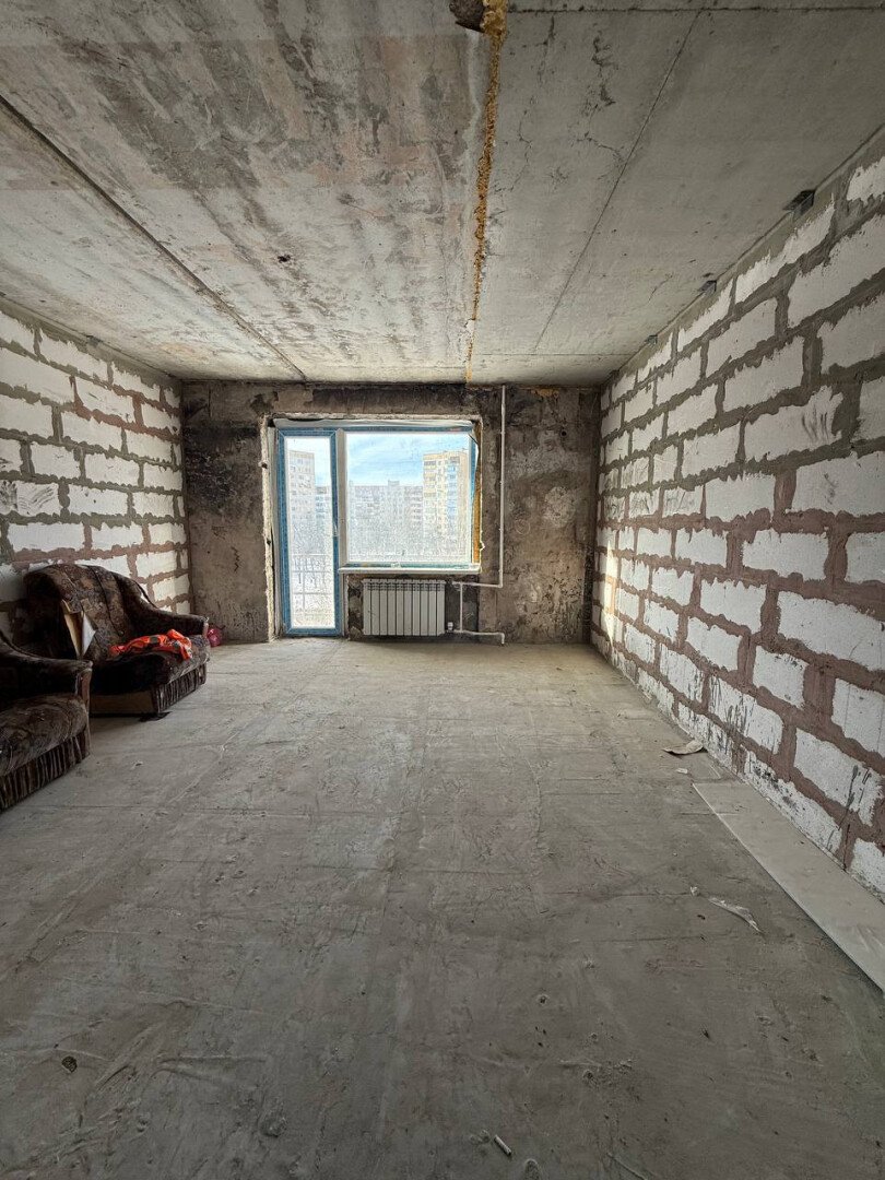 Фото №4: 4-комнатная квартира 79&nbsp;м², 6/9&nbsp;эт. - Мариуполь, Жовтневый, Западный, мкр. 20-й, пр-кт Строителей, 175