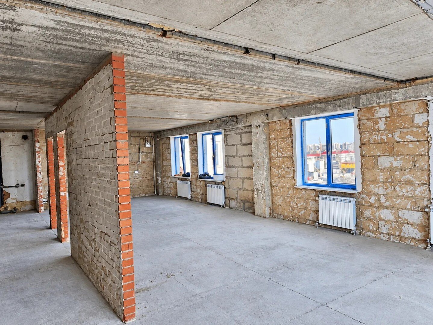 Фото №2: 2-комнатная квартира 84&nbsp;м², 10/10&nbsp;эт. - Мариуполь, р. Жовтневый, ул. Бахчиванджи, 5Б
