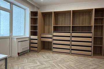 Фото №1: 4-комнатная квартира 193&nbsp;м², 4/10&nbsp;эт. - Мариуполь, р. Жовтневый, пр-кт Строителей, 108А