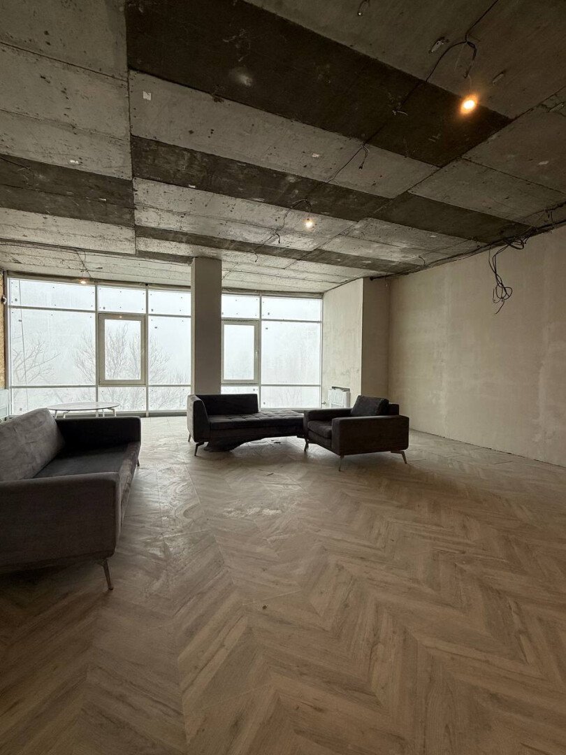 Фото №6: 4-комнатная квартира 193&nbsp;м², 4/10&nbsp;эт. - Мариуполь, р. Жовтневый, пр-кт Строителей, 108А