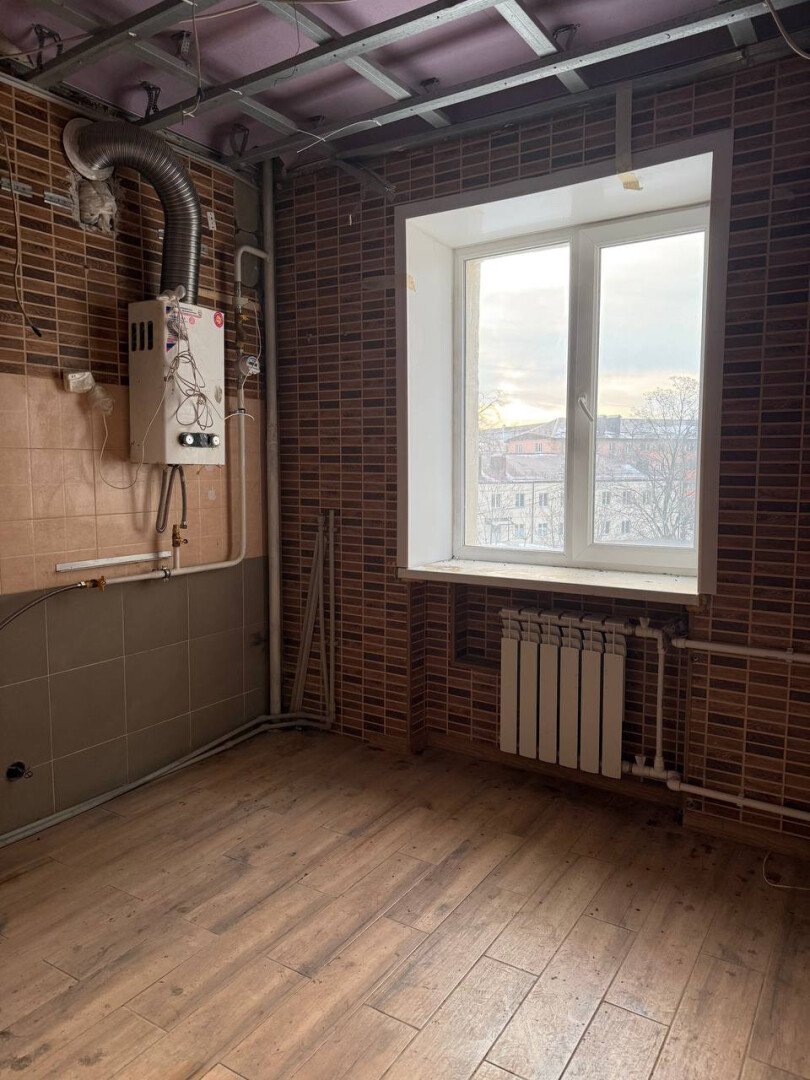Фото №2: 1-комнатная квартира 29&nbsp;м², 2/5&nbsp;эт. - Мариуполь, р. Жовтневый, пр-кт Нахимова, 103