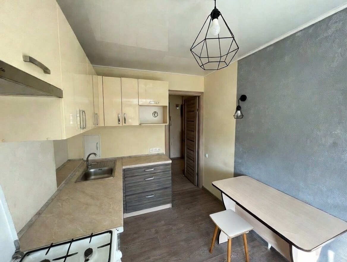 Фото №1: 3-комнатная квартира 51&nbsp;м², 5/5&nbsp;эт. - Мариуполь, р. Жовтневый, ул. Куприна, 35