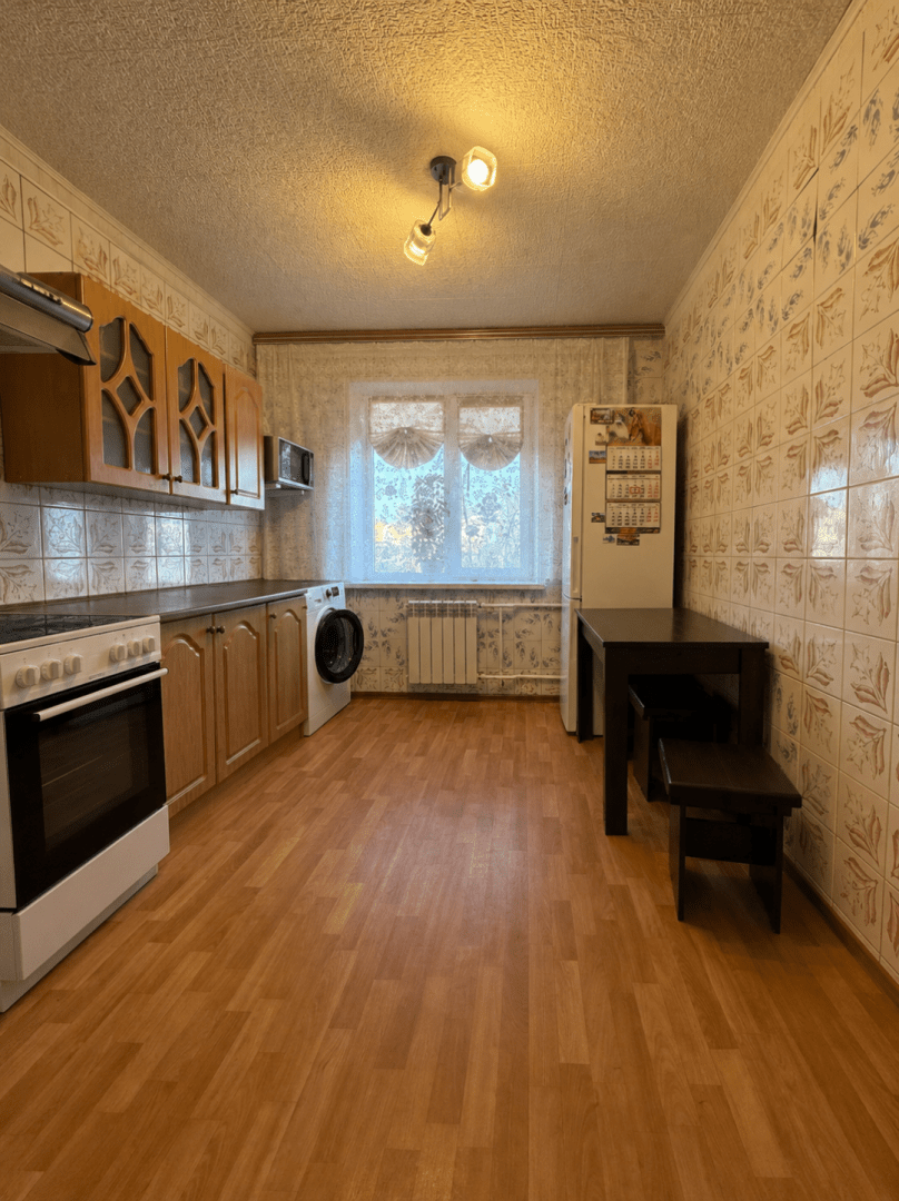 Фото №1: 3-комнатная квартира 74&nbsp;м², 3/9&nbsp;эт. - Мариуполь, Жовтневый, Западный, мкр. 23-й, ул. 9-й Авиадивизии, 28