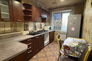 Фото №1: 3-комнатная квартира 57 м², 6/9 эт. - Мариуполь, мкр. Западный, ул. 50 лет СССР, 32А