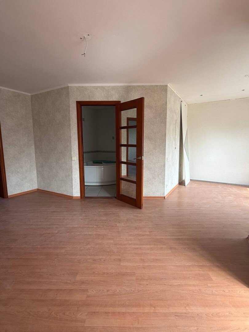 Фото №13: 4-комнатная квартира 110&nbsp;м², 4/9&nbsp;эт. - Мариуполь, Жовтневый, Западный, мкр. 22-й, б-р Шевченко, 311