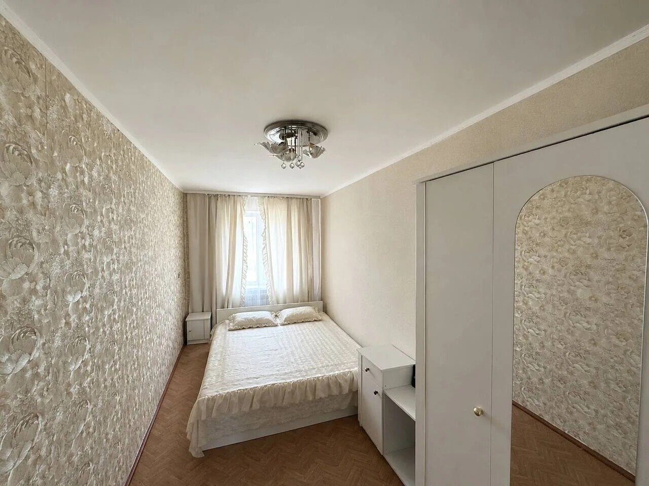 Фото №1: 3-комнатная квартира 54&nbsp;м², 4/5&nbsp;эт. - Мариуполь, р. Ильичёвский, ул. Сеченова, 78