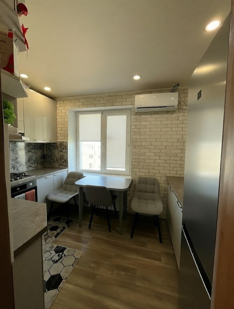 Фото №5: 2-комнатная квартира 50&nbsp;м², 9/9&nbsp;эт. - Мариуполь, Левобережный, мкр. Азовский, пр-кт Победы, 96