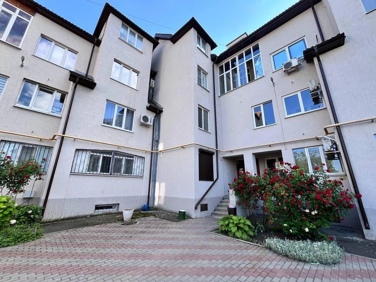 Фото №1: 4-комнатная квартира 106&nbsp;м², 3/3&nbsp;эт. - Мариуполь, Приморский, мкр. Черёмушки, ул. Цыбулько, 25