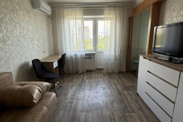 Фото №1: 2-комнатная квартира 42&nbsp;м², 5/5&nbsp;эт. - Мариуполь, р. Приморский, пр-кт Нахимова, 166