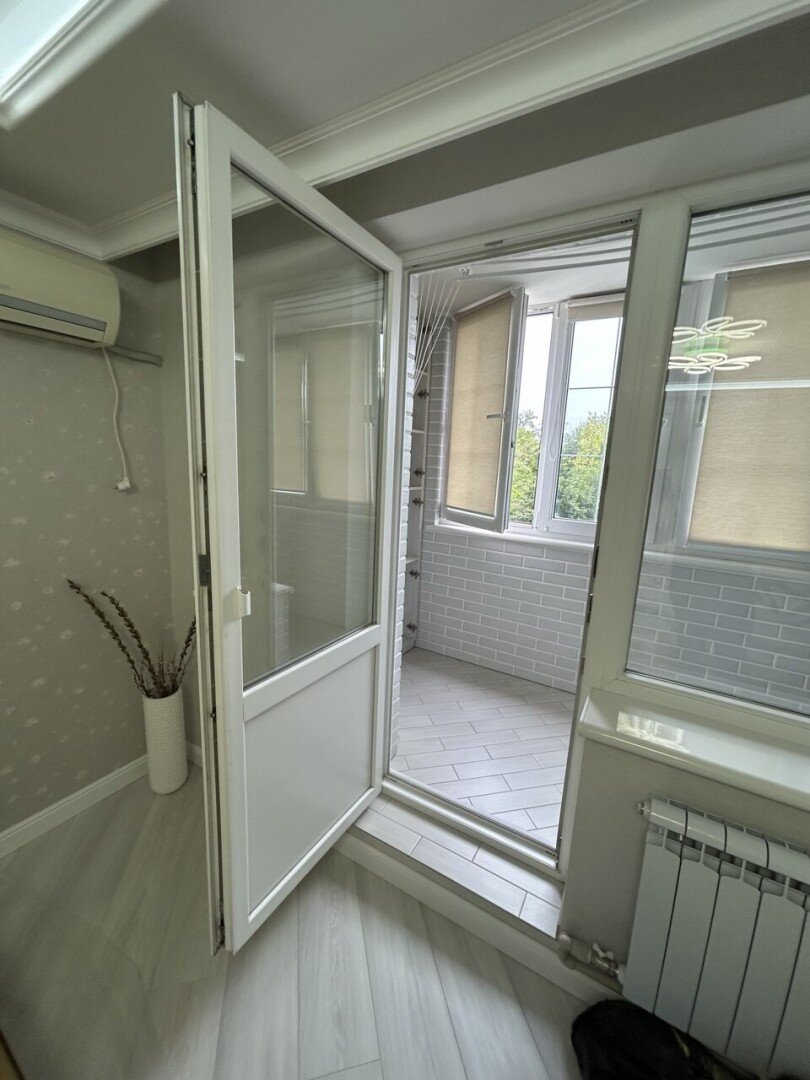 Фото №4: 5+-комнатная квартира 119&nbsp;м², 3/10&nbsp;эт. - Мариуполь, р. Жовтневый, ул. Куприна, 7