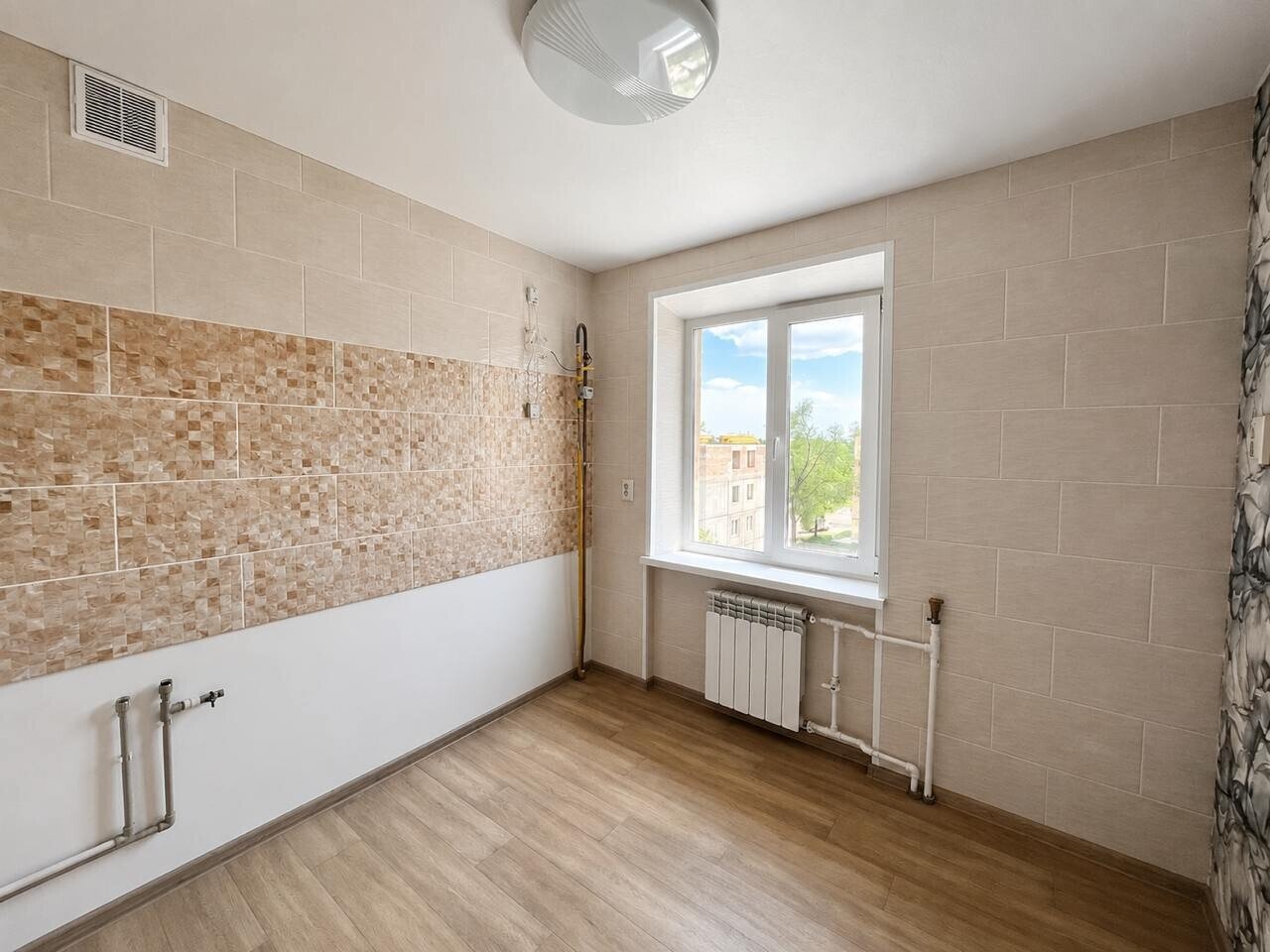 Фото №5: 2-комнатная квартира 47&nbsp;м², 5/5&nbsp;эт. - Мариуполь, р. Ильичёвский, ул. Покрышкина, 18