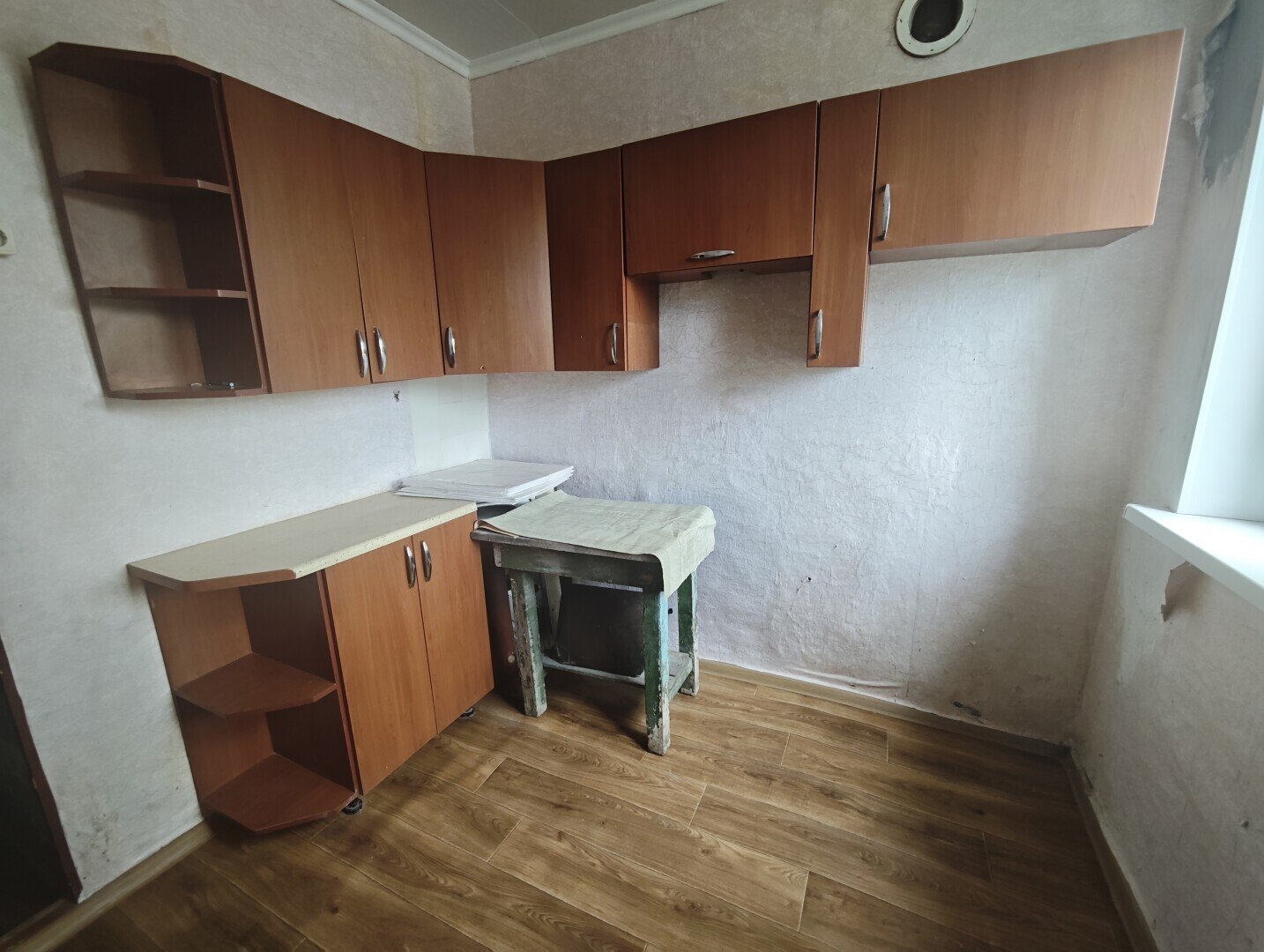 Фото №2: 1-комнатная квартира 27&nbsp;м², 1/2&nbsp;эт. - Мариуполь, Ильичёвский, п. Каменск, ул. Первомайская, 3