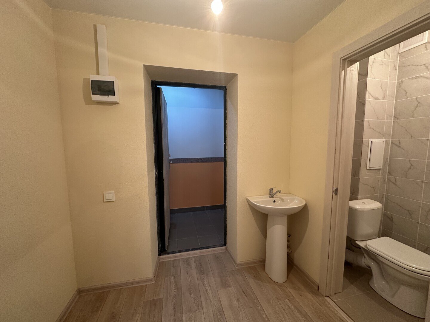 Фото №8: Студия 17&nbsp;м², 5/5&nbsp;эт. - Мариуполь, р. Левобережный, пр-кт Победы, 99