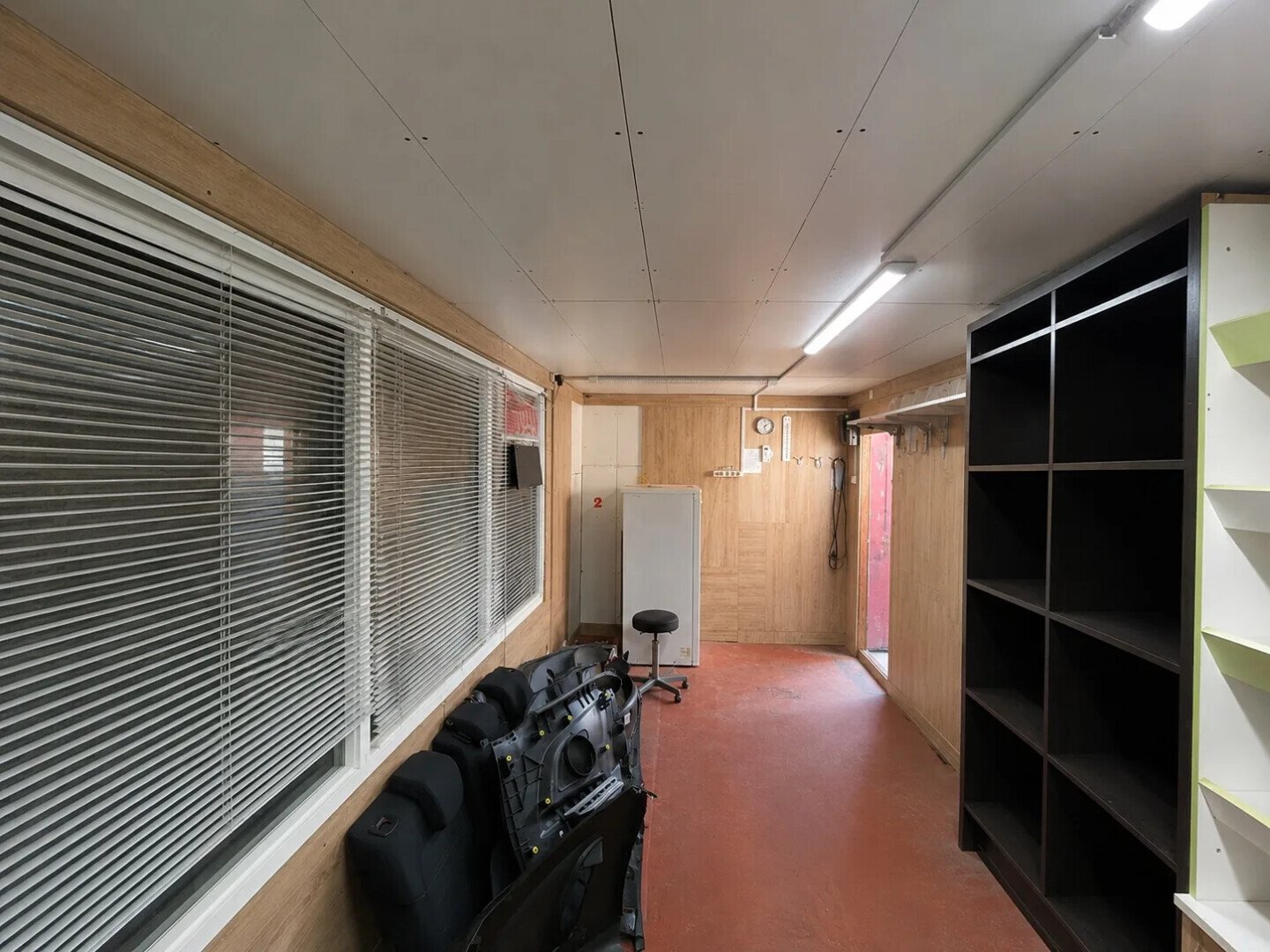 Фото №8: Коммерция 241&nbsp;м², 1/1&nbsp;эт. - Мариуполь, р. Жовтневый, ул. Административная площадь