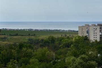 Фото №1: 3-комнатная квартира 56&nbsp;м², 9/9&nbsp;эт. - Мариуполь, мкр. Азовский, пр-кт Победы, 104