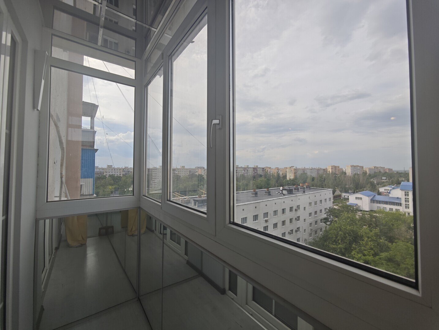 Фото №15: 2-комнатная квартира 69&nbsp;м², 9/10&nbsp;эт. - Мариуполь, Жовтневый, мкр. Западный, пр-кт Строителей, 141