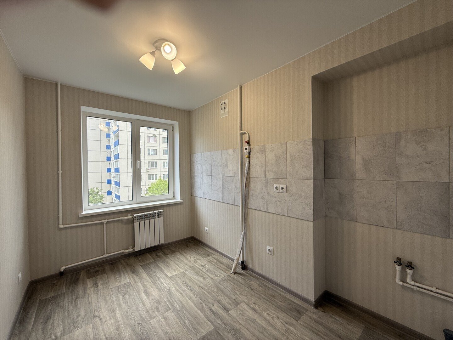 Фото №7: 3-комнатная квартира 57&nbsp;м², 5/9&nbsp;эт. - Мариуполь, Левобережный, мкр. Азовский, пр-кт Победы, 112