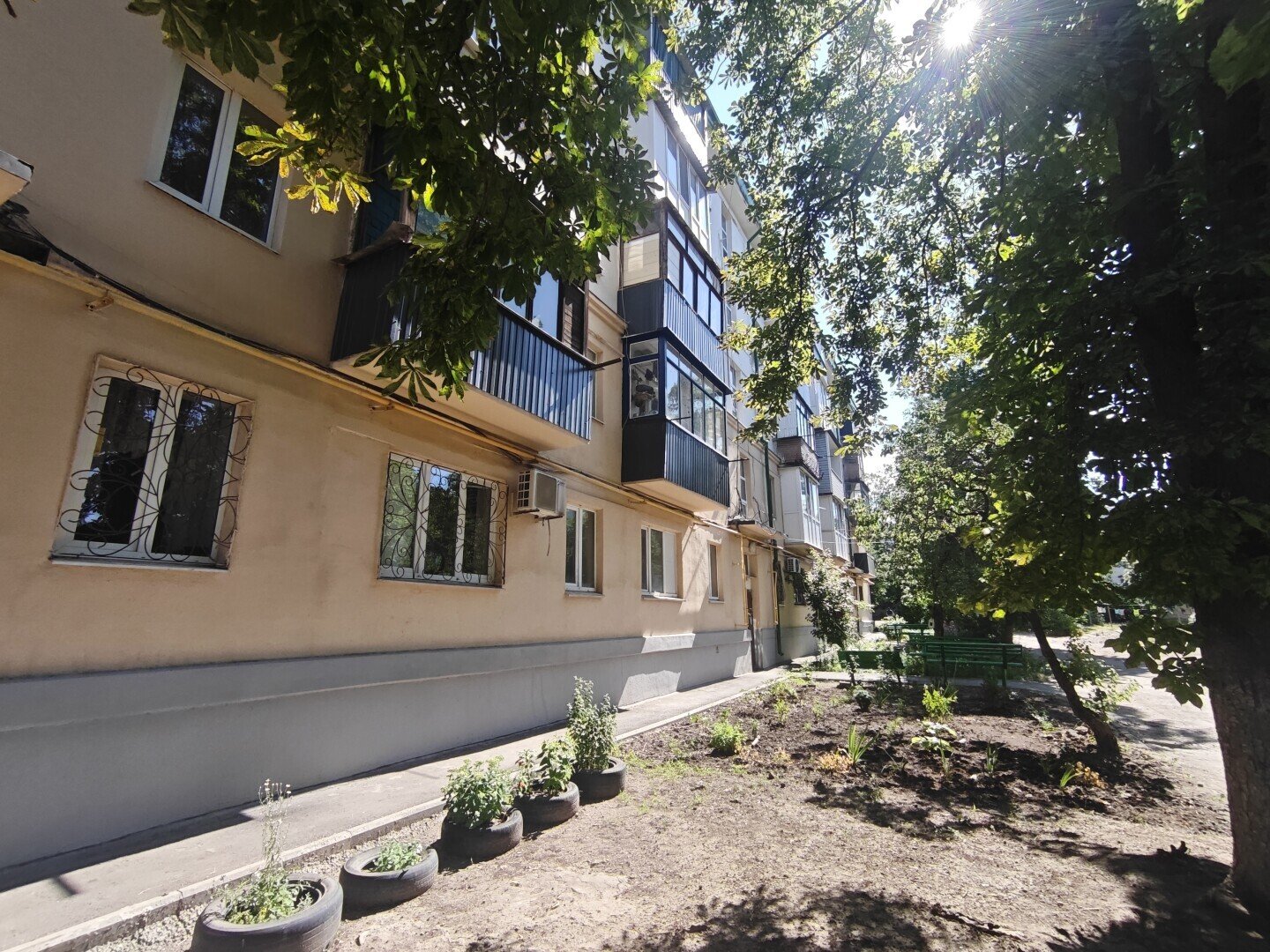 Фото №1: 2-комнатная квартира 41&nbsp;м², 3/5&nbsp;эт. - Мариуполь, р. Ильичёвский, пр-кт Металлургов, 172А