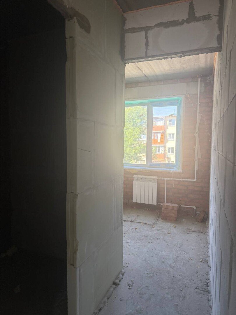Фото №3: 3-комнатная квартира 62&nbsp;м², 4/5&nbsp;эт. - Мариуполь, р. Жовтневый, пр-кт Строителей, 62