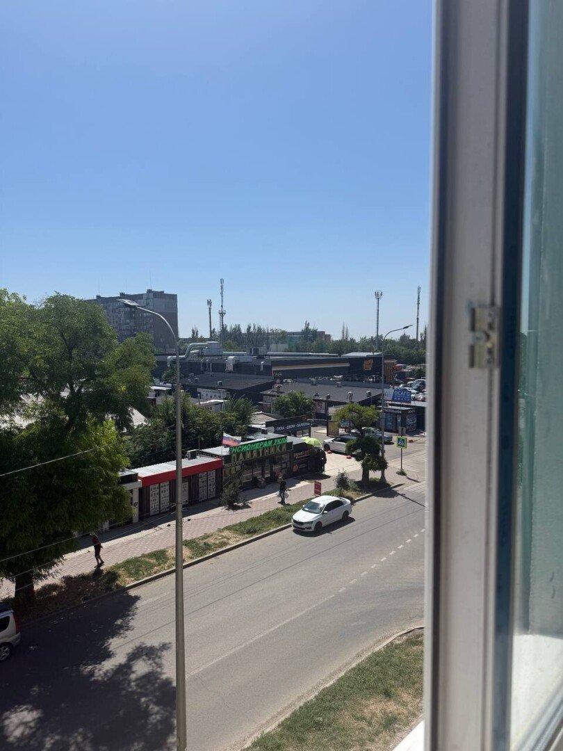 Фото №14: 3-комнатная квартира 62&nbsp;м², 4/5&nbsp;эт. - Мариуполь, р. Жовтневый, пр-кт Строителей, 62