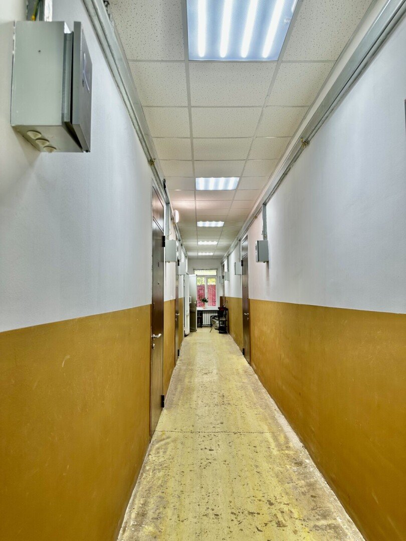Фото №11: Комната 29&nbsp;м², 1/2&nbsp;эт. - Мариуполь, р. Жовтневый, ул. Апатова, 109