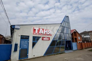 Фото №1: Коммерция 166&nbsp;м², 1/2&nbsp;эт. - Кореновск, мкр. 2-й квартал, ул. Ленина, 77