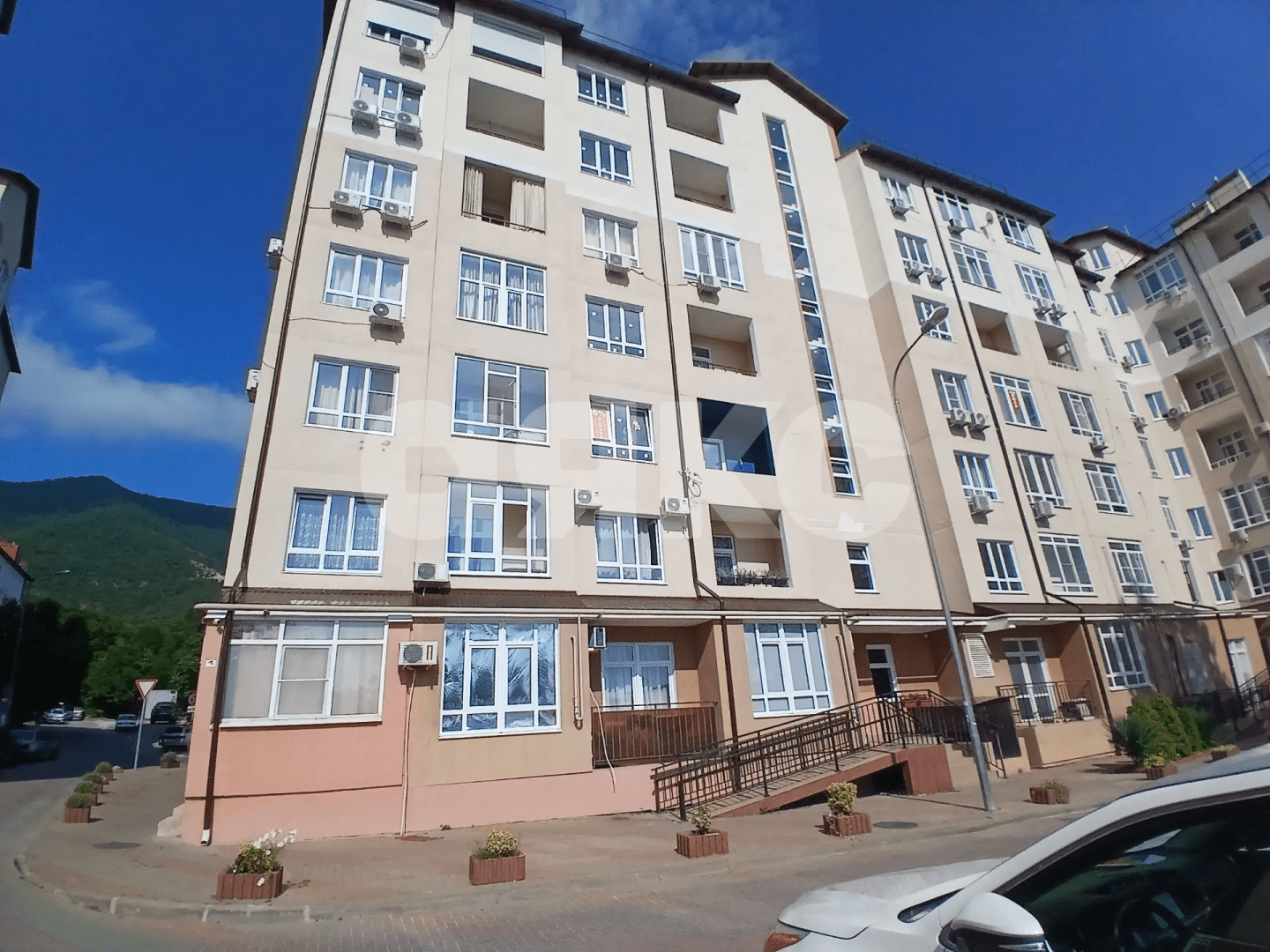 Фото №4: 1-комнатная квартира 37&nbsp;м², 3/7&nbsp;эт. - Геленджик, ул. Гоголя, 11