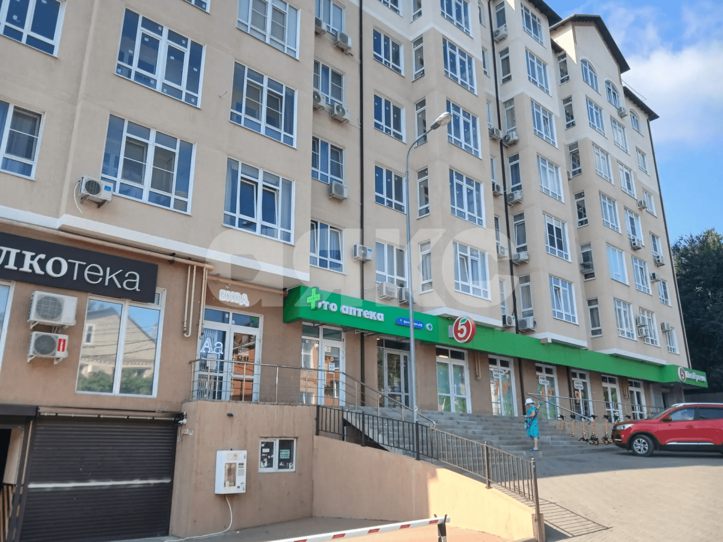 Фото №1: 1-комнатная квартира 37&nbsp;м², 3/7&nbsp;эт. - Геленджик, ул. Гоголя, 11