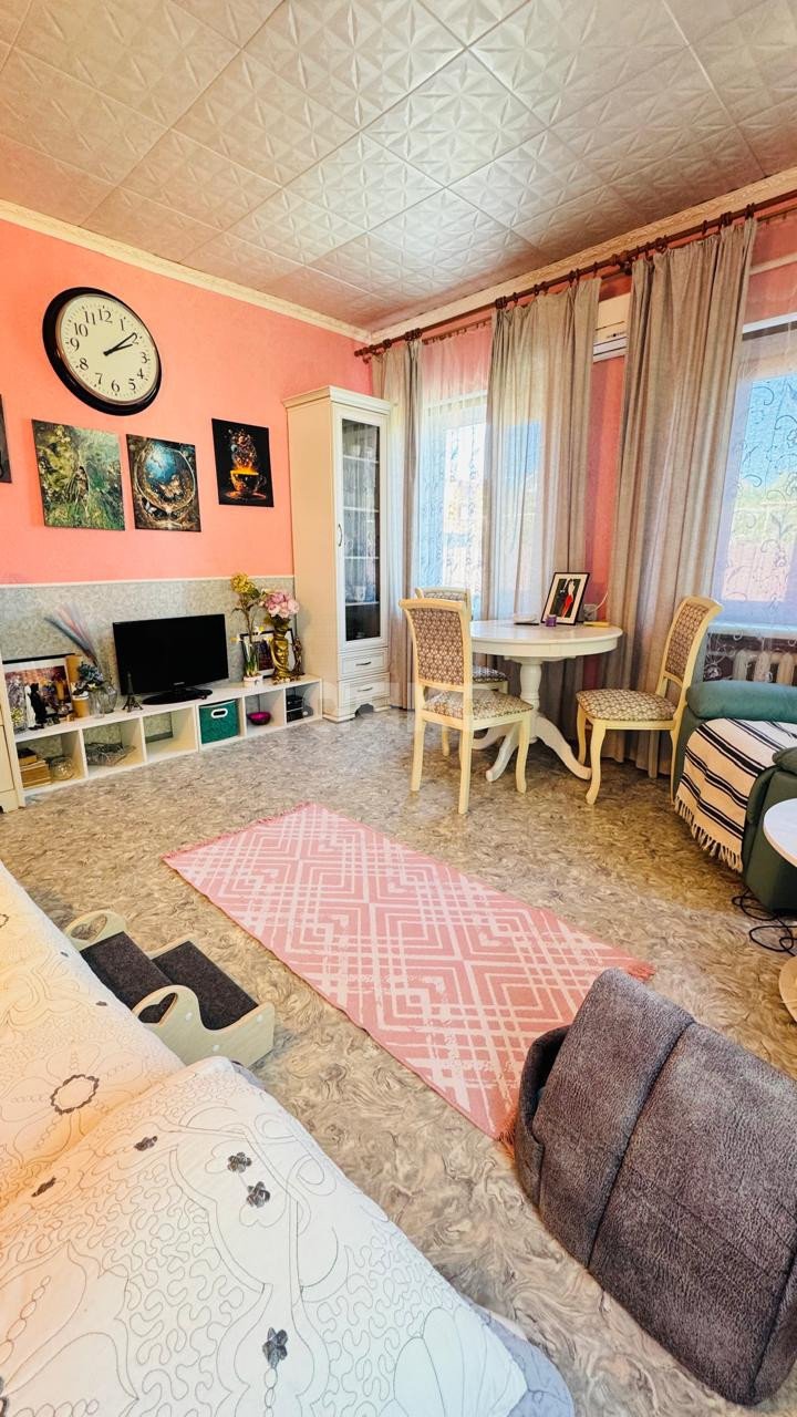 Фото №1: Часть дома 130&nbsp;м² + 8.38&nbsp;сот., 1&nbsp;эт. - Кореновск, мкр. 1-й квартал, ул. Фрунзе