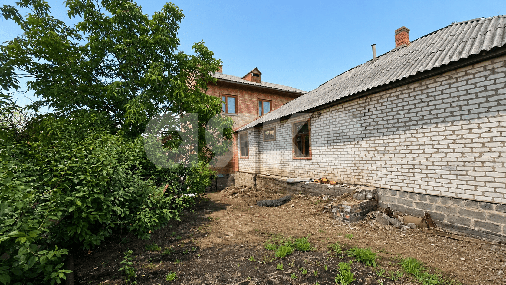 Фото №2: Дом 112&nbsp;м² + 5.8&nbsp;сот., 2&nbsp;эт. - Луганск, р. Жовтневый, ул. Братьев Палкиных, 100