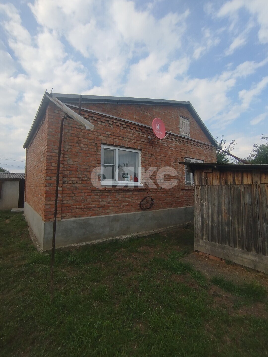 Фото №1: Дом 100&nbsp;м² + 4.1&nbsp;сот., 1&nbsp;эт. - Новокубанск, ул. Нади Шабатько, 59