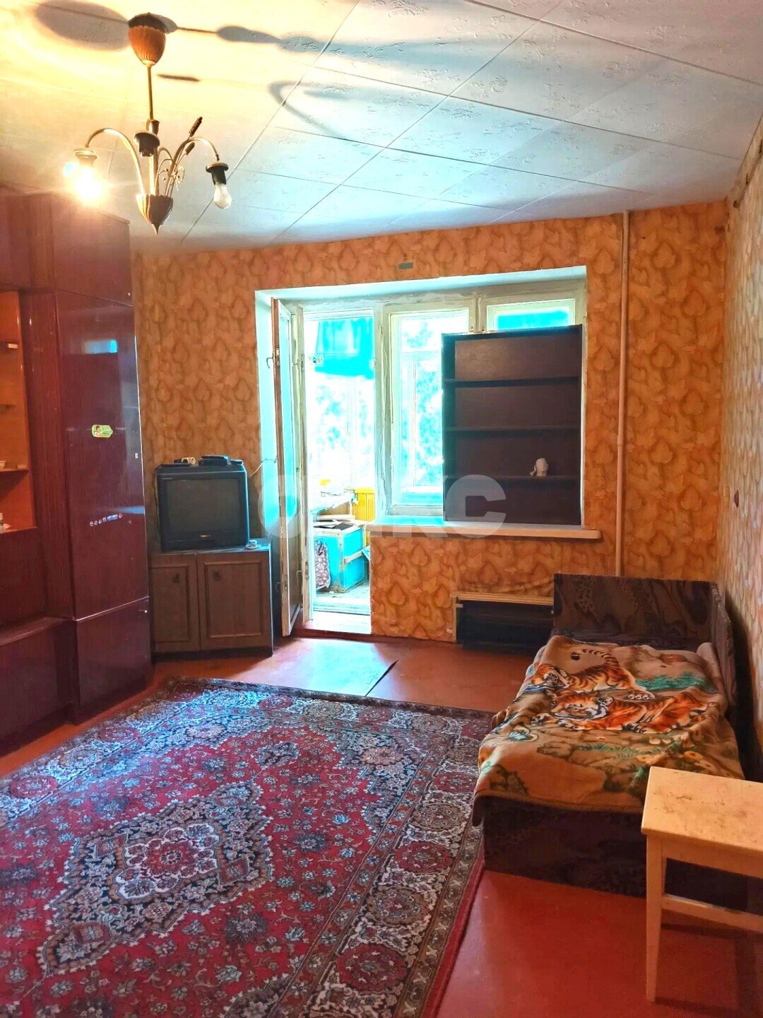Фото №1: 2-комнатная квартира 50&nbsp;м², 2/5&nbsp;эт. - Волгоград, Ворошиловский, мкр. 208-й, ул. Милиционера Буханцева, 22