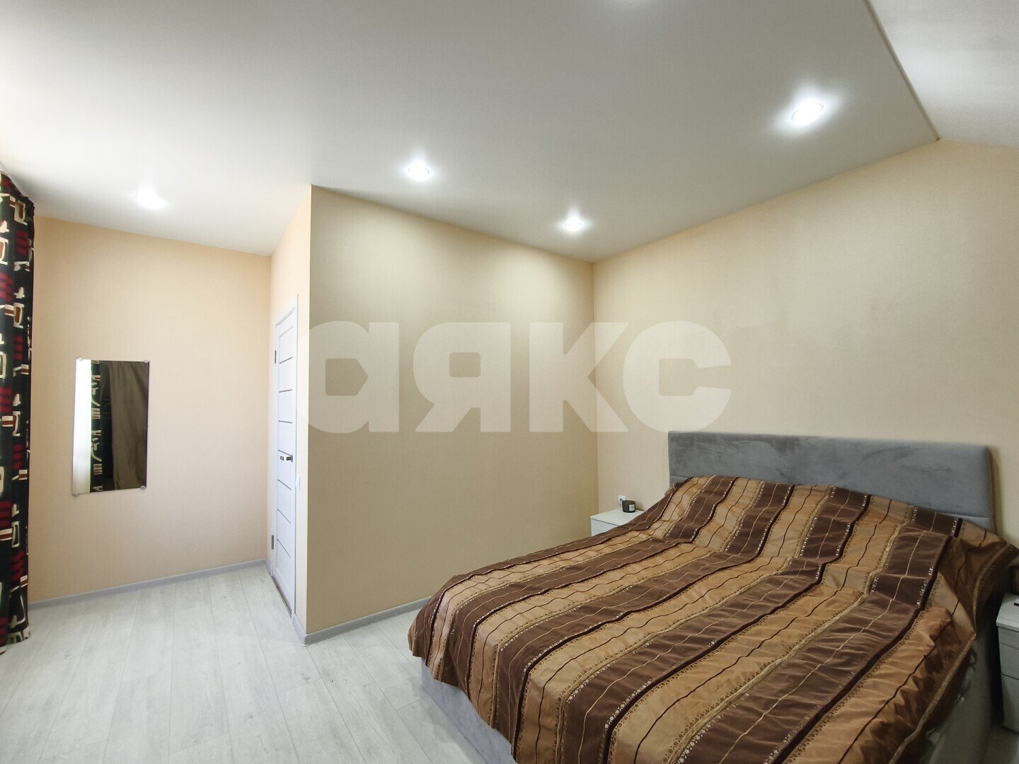 Фото №45: Дом 169&nbsp;м² + 6&nbsp;сот., 2&nbsp;эт. - Саратовская, ул. Табачная, 3Б
