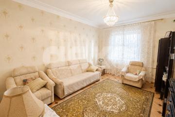 Фото №1: 2-комнатная квартира 45 м², 1/2 эт. - Луганск, мкр. 10-й квартал, 11