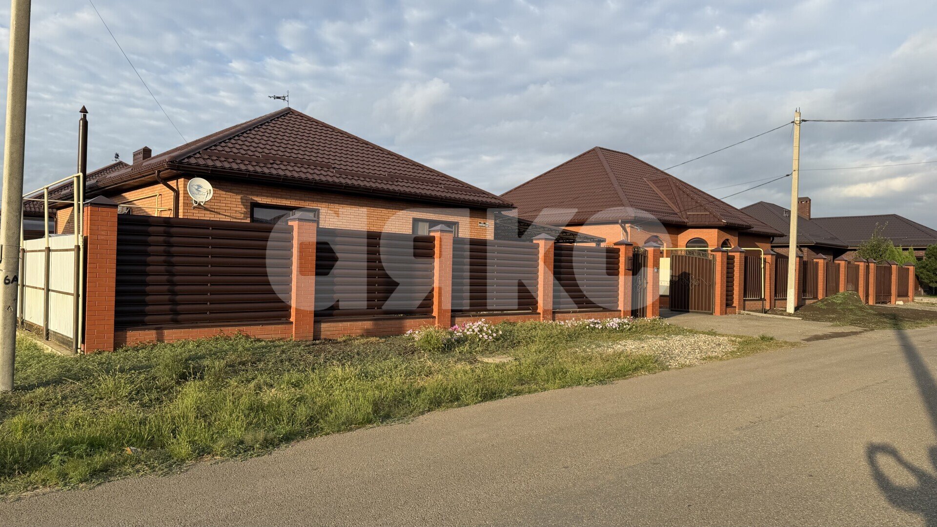 Фото №2: Дом 120&nbsp;м² + 5&nbsp;сот., 1&nbsp;эт. - Кореновск, ул. Тихорецкая