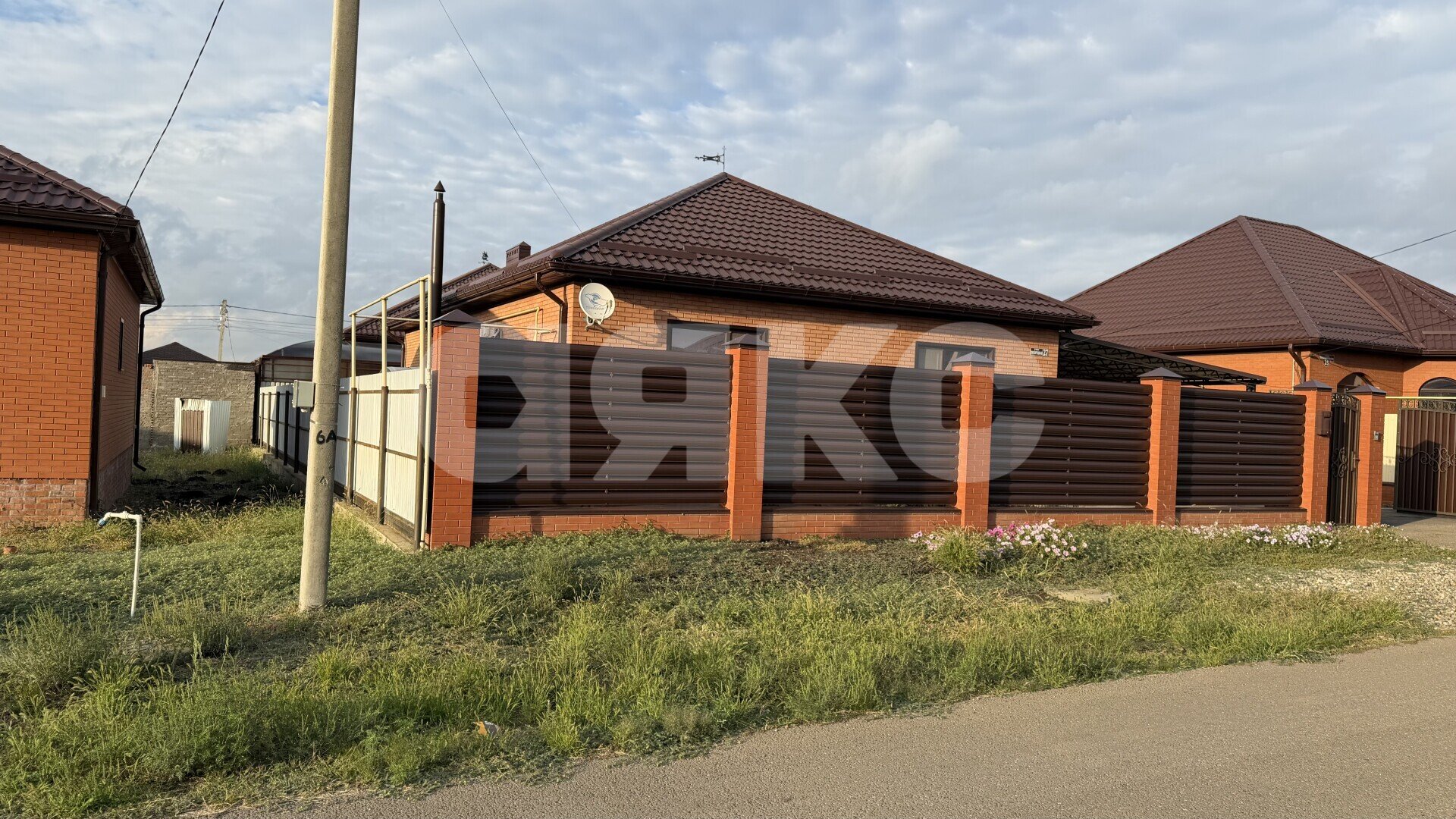 Фото №1: Дом 120&nbsp;м² + 5&nbsp;сот., 1&nbsp;эт. - Кореновск, ул. Тихорецкая