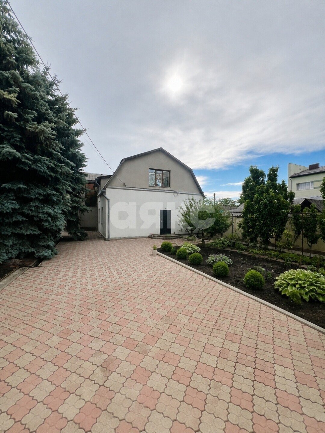 Фото №6: Дом 270&nbsp;м² + 5&nbsp;сот., 2&nbsp;эт. - Луганск, р. Ленинский, ул. Оборонная, 61